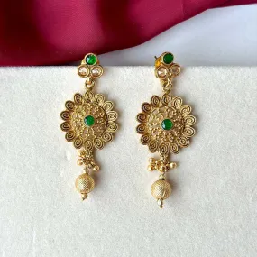 Zhuri Earrings (Green)